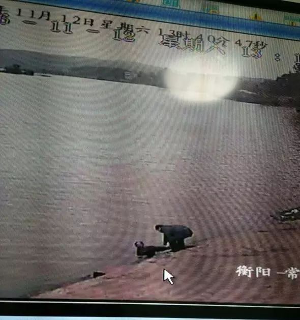 煙洲醉漢掉河中，海事監(jiān)控顯神威！