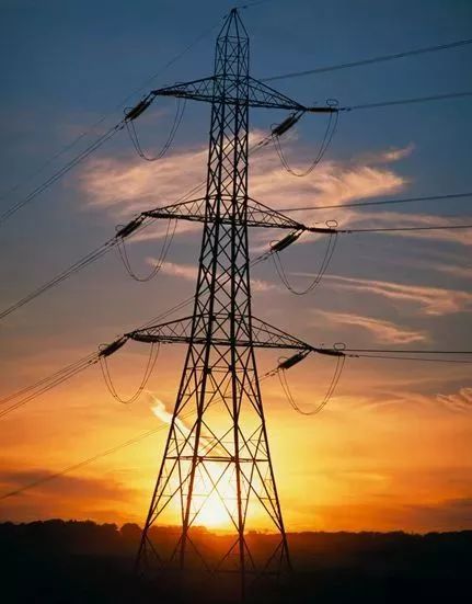 看一個電力鐵塔，你能推出多少信息